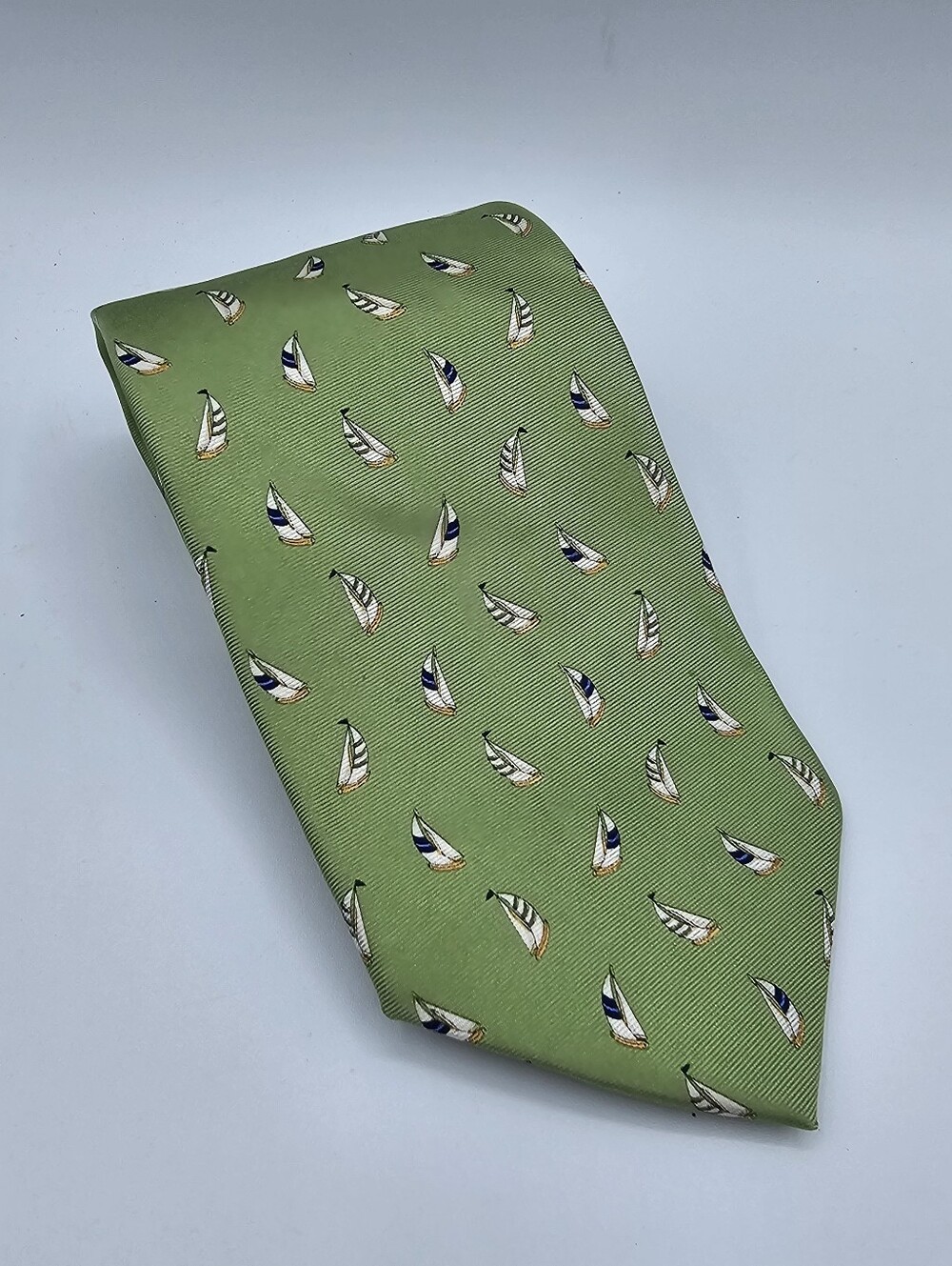 Brooks Brothers Makers 100% Silk Classic Green Nautical Sailboat Tie Made In USA
